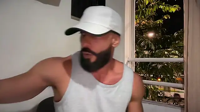 הופעת וובקאם של romeolovedark