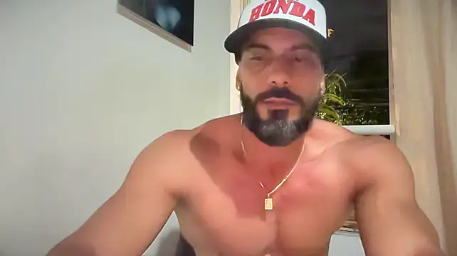 romeolovedark: διαδικτυακό σόου στην κάμερα