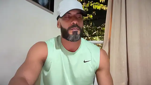 romeolovedarkn Webbikameraesitys