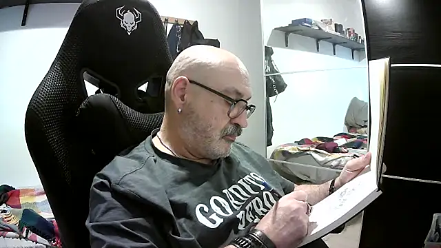 Nanferplus71's Webcam Show