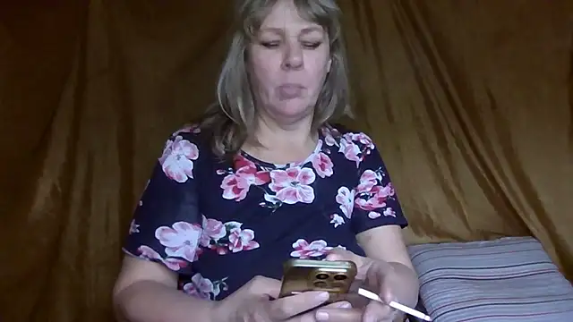 karina_ren_'s Live XXX Chat