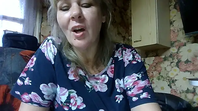 karina_ren_'s Live XXX Chat