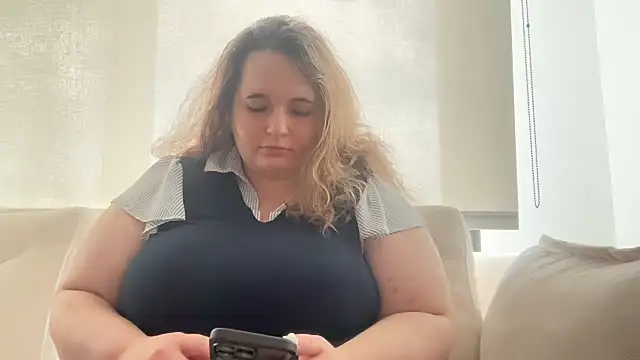lolalovelylover's Live XXX Chat