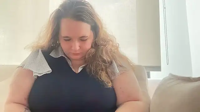 lolalovelylover's Live XXX Chat