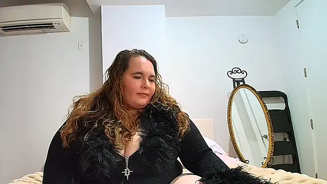 lolalovelylover's Live Chat Room