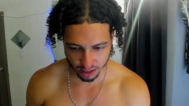 Kris_Khalifa69 Adlı Modelin Web Kamerası Şovu