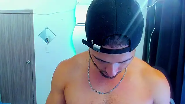 Kris_Khalifa69's Live XXX Chat