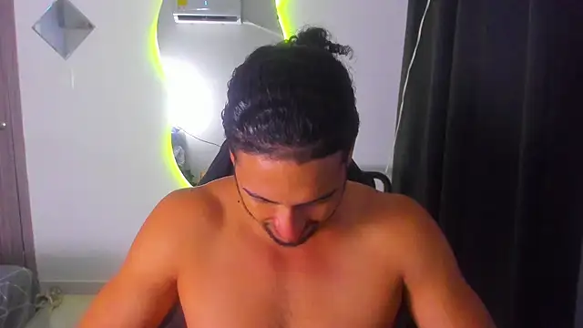 Kris_Khalifa69 Adlı Modelin Web Kamerası Şovu