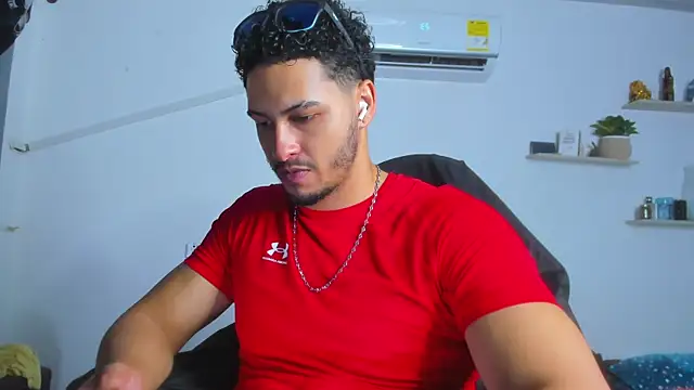 Kris_Khalifa69のライブXXXチャット