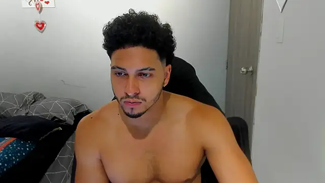 צ'אט XXX בשידור חי של Kris_Khalifa69