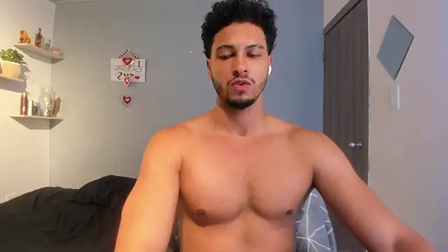 Kris_Khalifa69 Adlı Modelin Web Kamerası Şovu