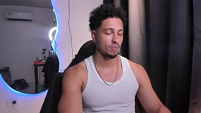 Kris_Khalifa69 网络视讯表演