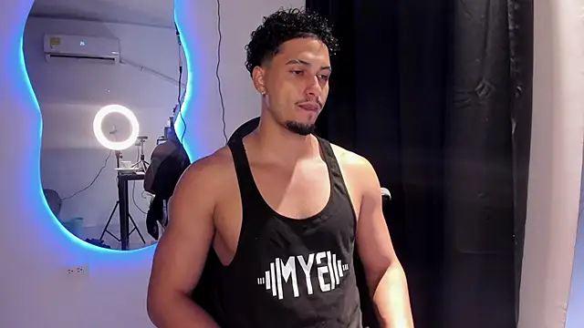 Pokazy przed kamerką – Kris_Khalifa69