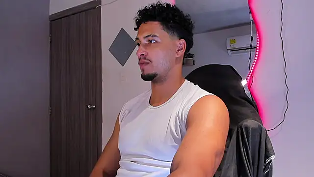 Kris_Khalifa69のウェブカメラショー