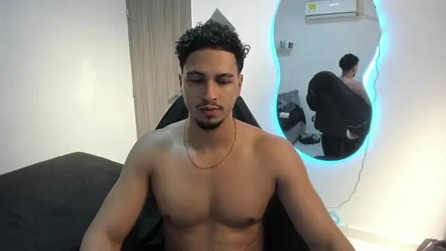 Kris_Khalifa69 webkamerás műsora