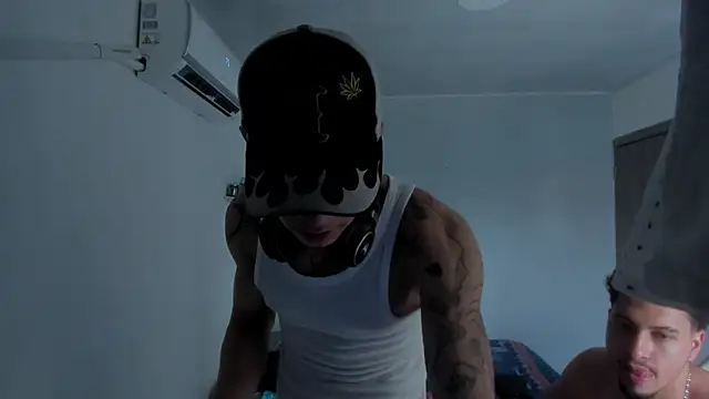 Show de Kris_Khalifa69 na webcam