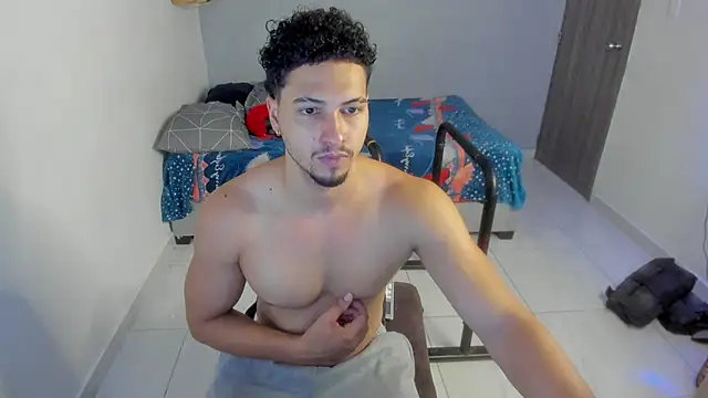 Kris_Khalifa69 Show in webcam