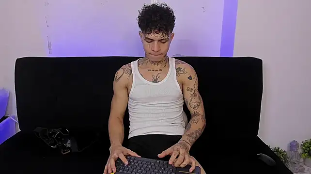 Kris_Khalifa69 webkamerás műsora