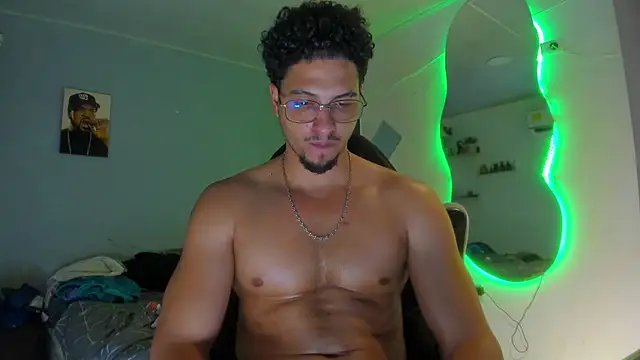 Kris_Khalifa69のウェブカメラショー