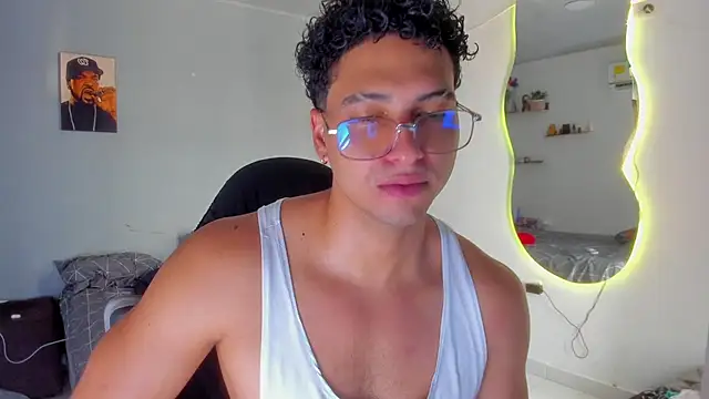 Kris_Khalifa69のウェブカメラショー