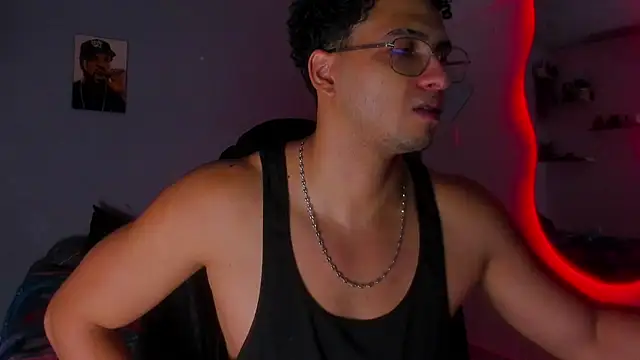 Kris_Khalifa69 Webcam Show