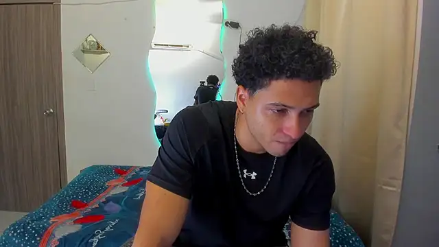 Kris_Khalifa69 – webcam-show