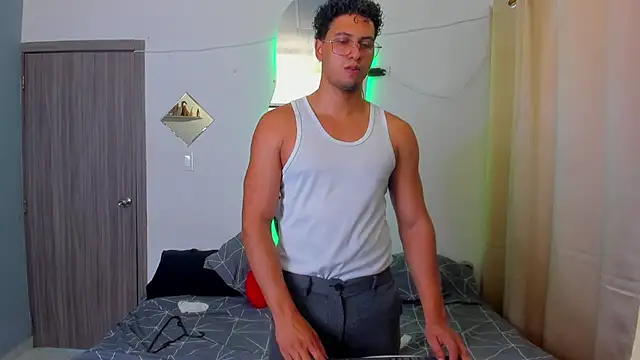 Show de Kris_Khalifa69 na webcam