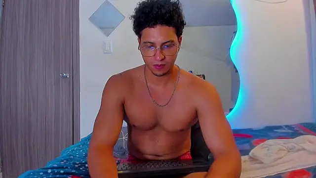 Webkamerová show Kris_Khalifa69