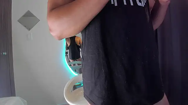 Kris_Khalifa69 网络视讯表演