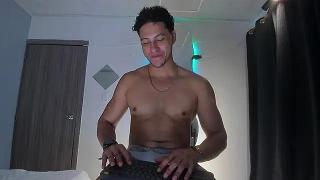 Kris_Khalifa69's Live XXX Chat