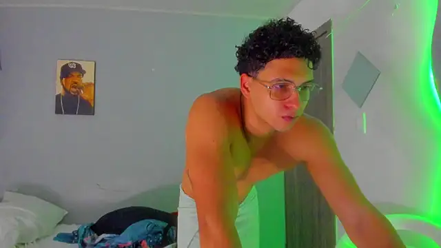 Kris_Khalifa69 Webcamshow