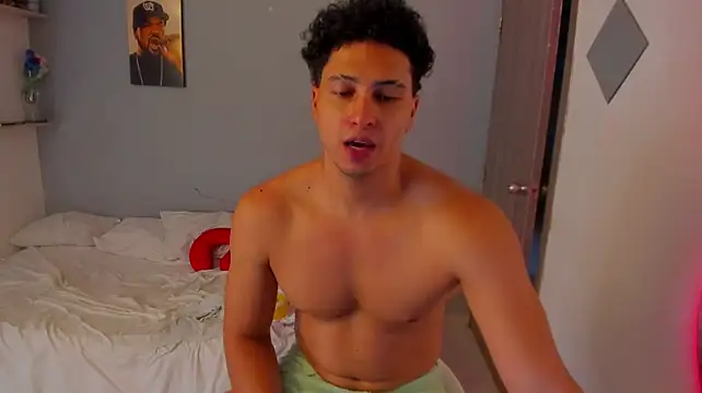 Kris_Khalifa69 webcam show