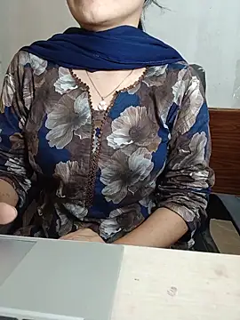 Chanchal--Navya Live XXX-Chat