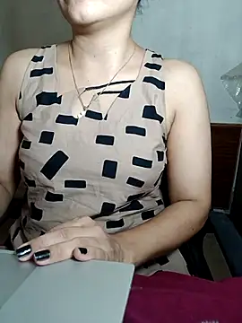Chat +18 de Chanchal--Navya ao vivo