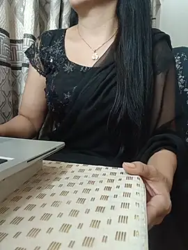 XXX chat uživo modela Chanchal--Navya