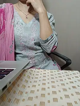 Chanchal--Navya's Live XXX Chat
