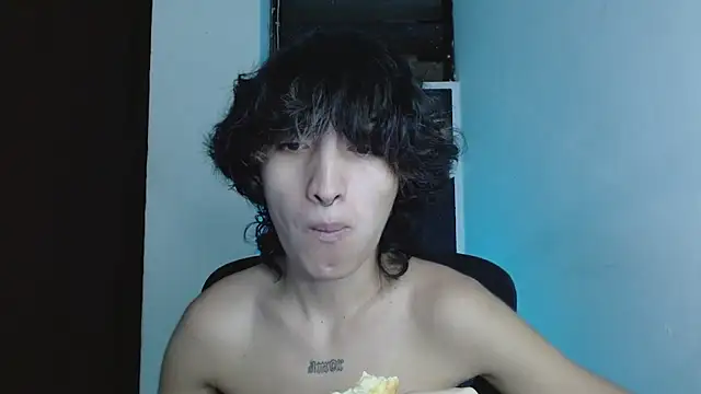 XXX chat uživo modela littlextreme