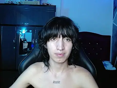 Вебкам-шоу littlextreme
