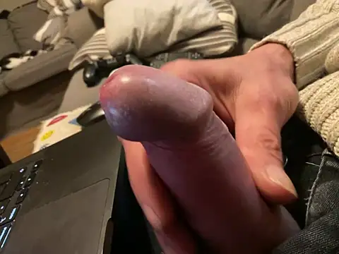 Show modela juicyprecumboy na web-kameri