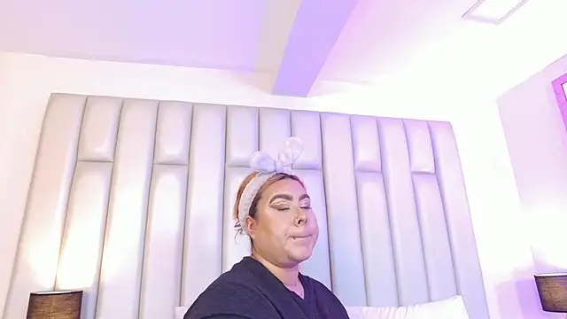 Chat +18 de aandreaperez ao vivo