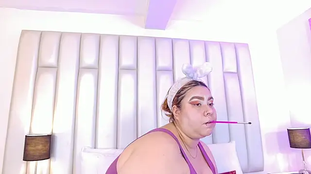 Show modela aandreaperez na web-kameri