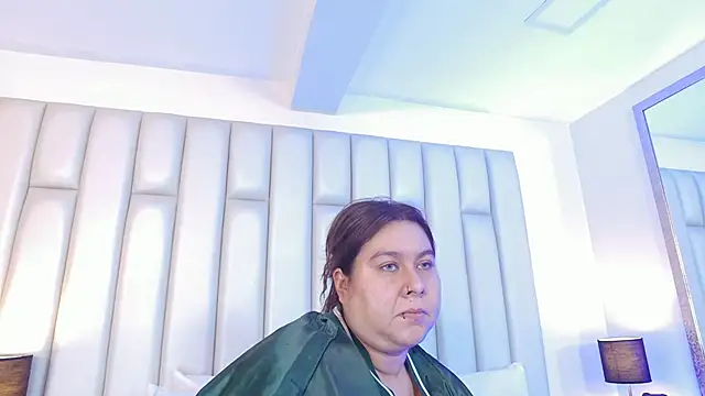 aandreaperez Adlı Modelin Canlı XXX Sohbeti