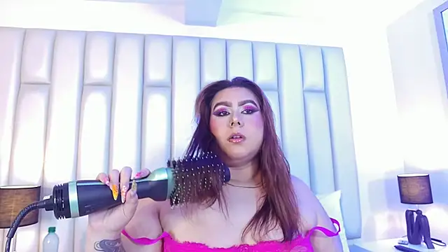 aandreaperez Show in webcam