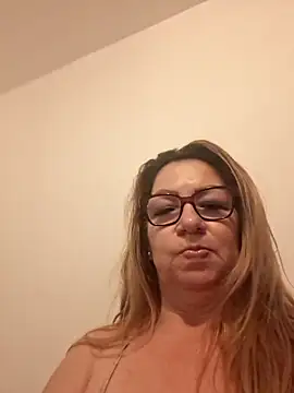 gisela27's Live XXX Chat