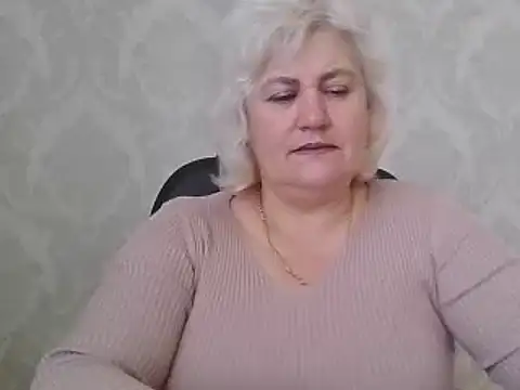 AngelaFamez's Live Chat Room