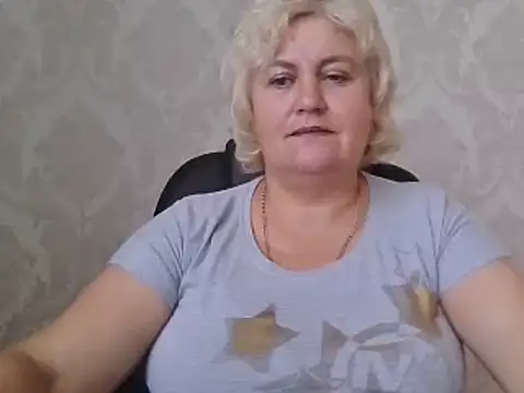AngelaFamez чат на живо