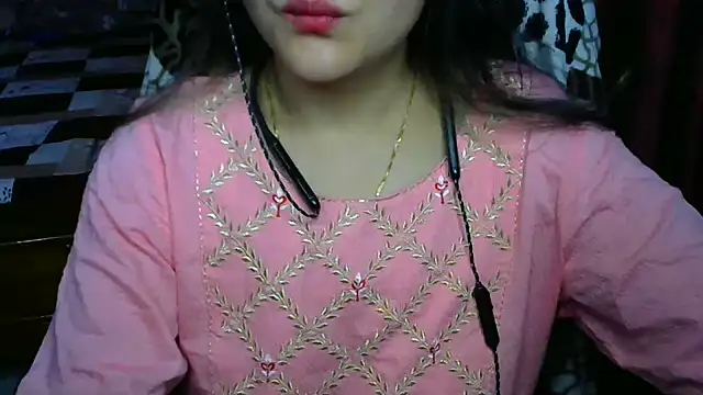 Nepali_Alisha live XXX chat