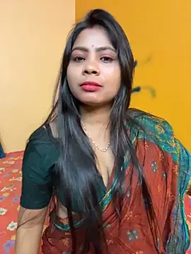 RedQQueen Show in webcam