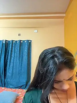 RedQQueen Adlı Modelin Web Kamerası Şovu