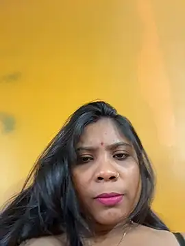 הופעת וובקאם של RedQQueen